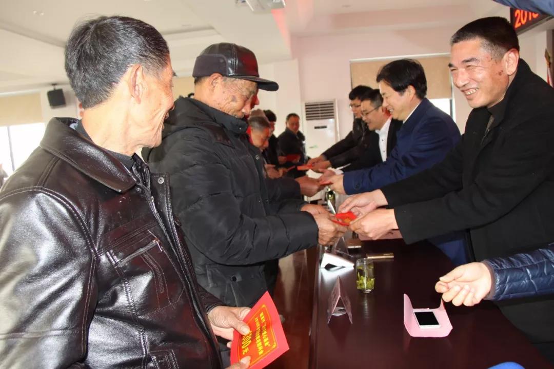 f3d056e88bfc4786c82eed51f253b41c f3d056e88bfc4786c82eed51f253b41c